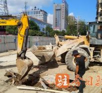 国骚逼网高温下的坚守｜道路建设者用汗水铺就畅通路